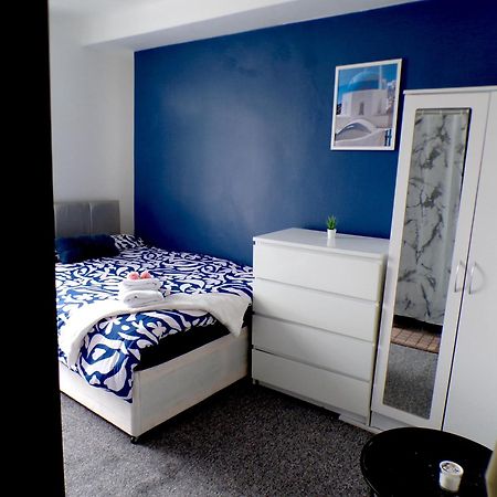 West Kensington - Santorini Apartments London Exteriör bild